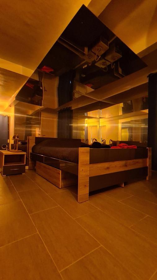 T2 Chambre Miroir Jardin Et Parking Prive Μασσαλία Εξωτερικό φωτογραφία